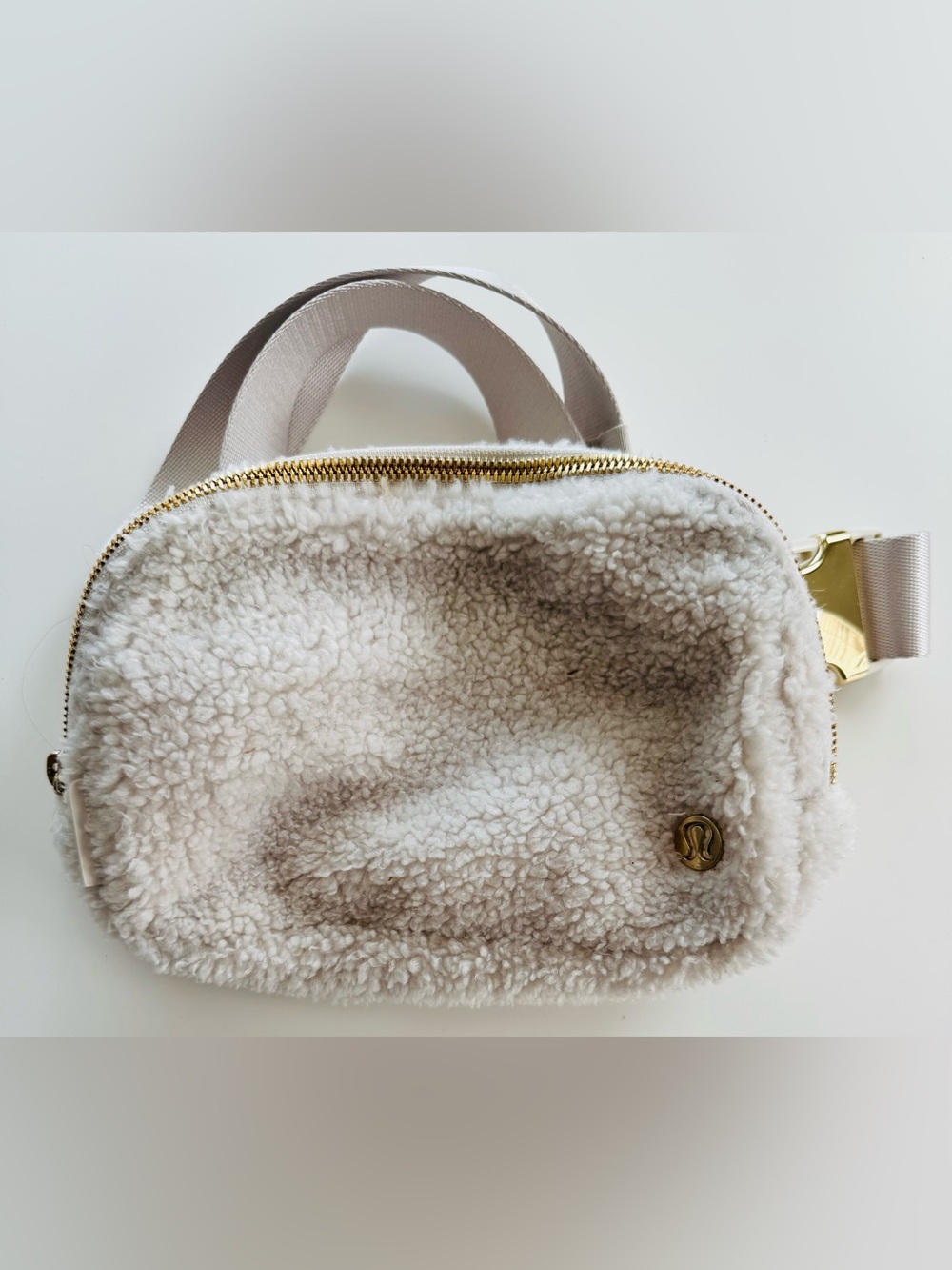 Lululemon Everywhere Belt Bag 1L Fleece Ivory Cream Sherpa Waist Pack
